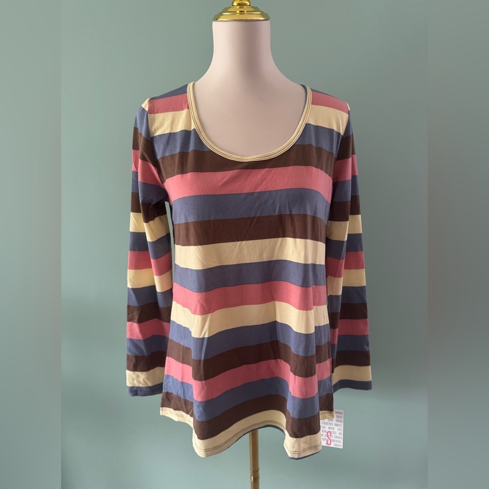 Lularoe Lynnae Top, Large